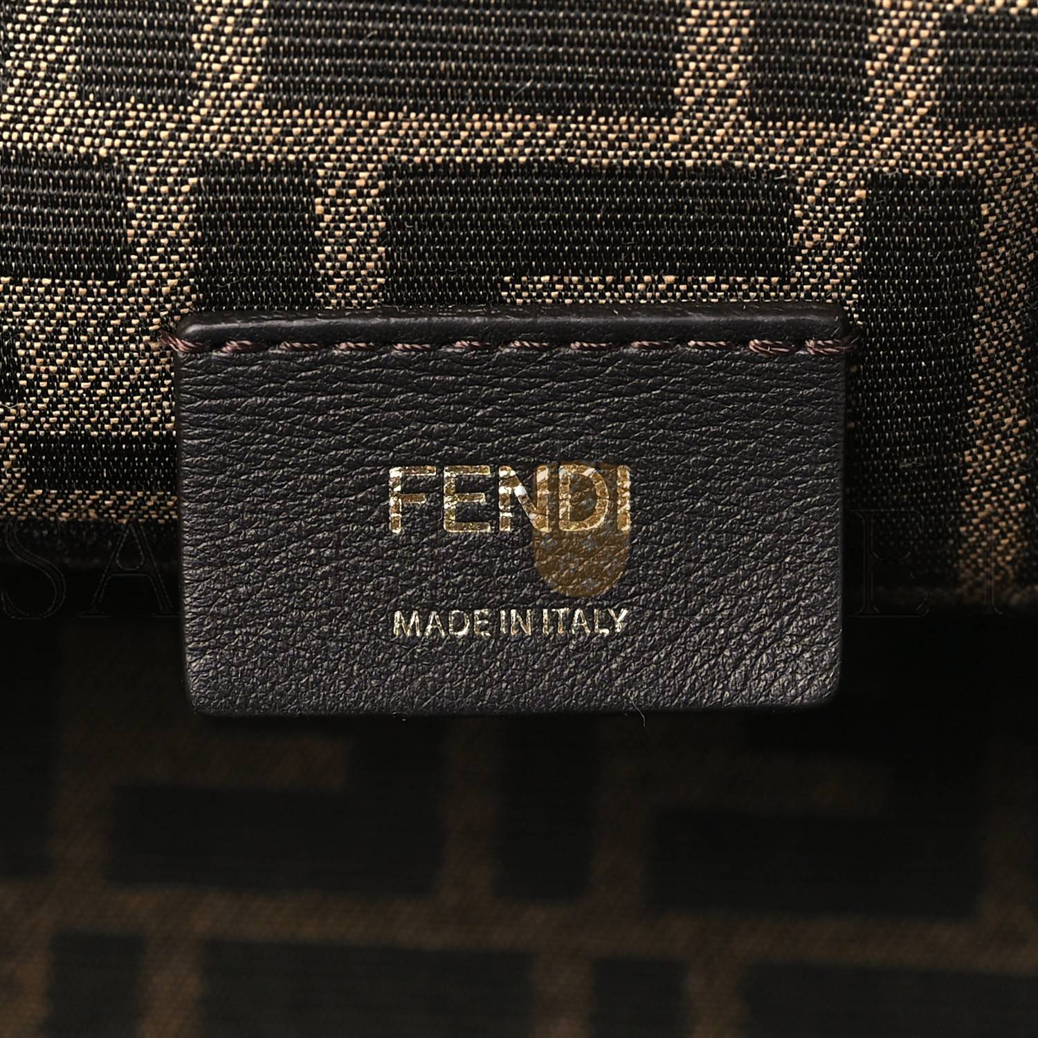 FENDI SHINY NAPPA SMALL FENDI FIRST SAHARA (25*19*9cm)